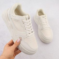 Buty sportowe beżowe Big Star NN274668. Brązowe buty sportowe na co dzień damskie Big Star, bez wzorów, ze skóry ekologicznej. Za 85.50 zł.