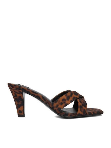 GINO ROSSI Klapki EO-GL95F-970 Brązowy. Brązowe klapki damskie Gino Rossi, bez wzorów, ze skóry, bez obcasa. Za 329.99 zł.