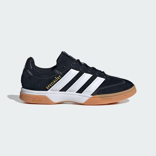 Buty Spezialist Indoor. Białe obuwie do biegania damskie Adidas. Za 399.00 zł.
