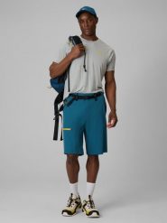 4F Spodenki trekkingowe szybkoschnące męskie - granatowe L. Niebieskie szorty męskie 4f, bez wzorów, z materiału. Za 199.99 zł.