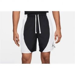 Spodnie koszykarskie męskie Nike Air Jordan Dri-fit. Czarne szorty męskie Nike, z aplikacjami, z poliesteru, klasyczne. Za 241.00 zł.