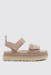 Sandały UGG Goldenstar beżowe z regulowanymi paskami. Brązowe sandały damskie Ugg, bez wzorów, z materiału, bez obcasa. Za 595.80 zł.