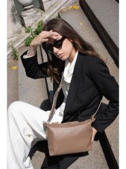 Maison héritage PARIS Skórzana torebka "July" w kolorze szarobrązowym - 33 x 20 x 13 cm rozmiar: onesize. Brązowe torebki klasyczne damskie maison héritage PARIS, bez wzorów, z materiału, bez dodatków. Za 300.21 zł.