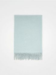 Szalik z dodatkiem wiskozy - ciemny turkus. Szaliki i kominy damskie Reserved, bez wzorów, z wiskozy. W wyprzedaży za 22.99 zł.