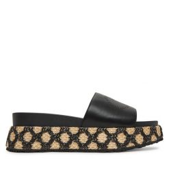 Klapki Liu Jo. Czarne klapki damskie Liu Jo, bez wzorów, bez obcasa. Za 399.99 zł.