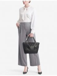 Lia Biassoni Skórzana torebka "Alserio" w kolorze czarnym - 42 x 26 x 14 cm rozmiar: onesize. Czarne torebki klasyczne damskie Lia Biassoni, bez wzorów, z materiału, bez dodatków. Za 347.99 zł.