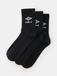 Skarpetki 3 pack Umbro - czarny. Czarne skarpetki męskie Sinsay, bez wzorów. Za 22.99 zł.
