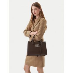 Torebka Armani Exchange. Brązowe torebki klasyczne damskie Armani Exchange, bez wzorów, bez dodatków. Za 465.99 zł.