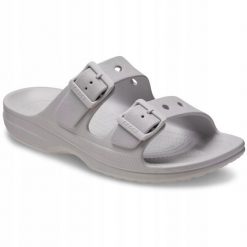 Klapki Dla Dorosłych Crocs Saturday Sandal. Szare klapki damskie Crocs, bez wzorów, z materiału, bez obcasa. Za 199.99 zł.