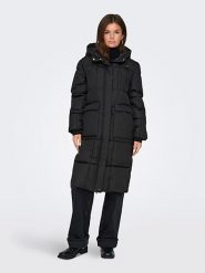 JDY Płaszcz pikowany w kolorze czarnym rozmiar: L. Czarne płaszcze damskie JDY, l, bez wzorów. Za 174.02 zł.