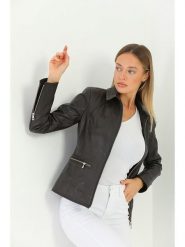Basics & More Skórzana kurtka w kolorze czarnym rozmiar: L. Czarne kurtki damskie Basics & More, l, bez wzorów, ze skóry, bez kaptura. Za 549.06 zł.