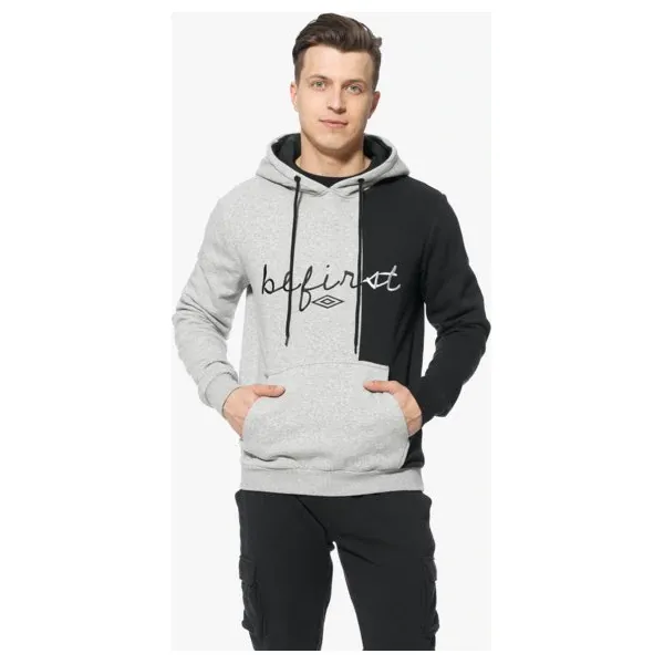 Umbro Bluza Badger , szary, rozmiar L. Szare bluzy bez kaptura męskie Umbro, l, z bawełny. W wyprzedaży za 89.99 zł.