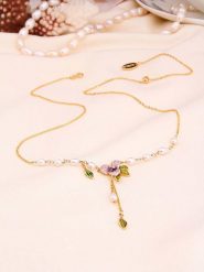 L'Atelier de Gaia Pozłacany naszyjnik z elementami ozdobnymi - dł. 50 cm rozmiar: onesize. Białe naszyjniki damskie L'Atelier de Gaia, pozłacane. Za 78.99 zł.