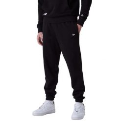 Spodnie męskie New Era MLB Essentls Jogger New York Yankees. Czarne spodnie dresowe męskie New Era, bez wzorów, z dresówki. Za 199.99 zł.