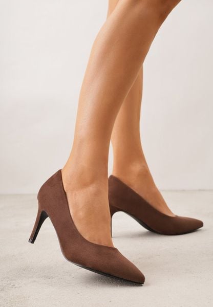 Brązowe Casualowe Szpilki Vices z Wkładką ze Skóry Naturalnej Cleinae. Brązowe szpilki Renee, bez wzorów, z jeansu, bez obcasa. Za 89.99 zł.