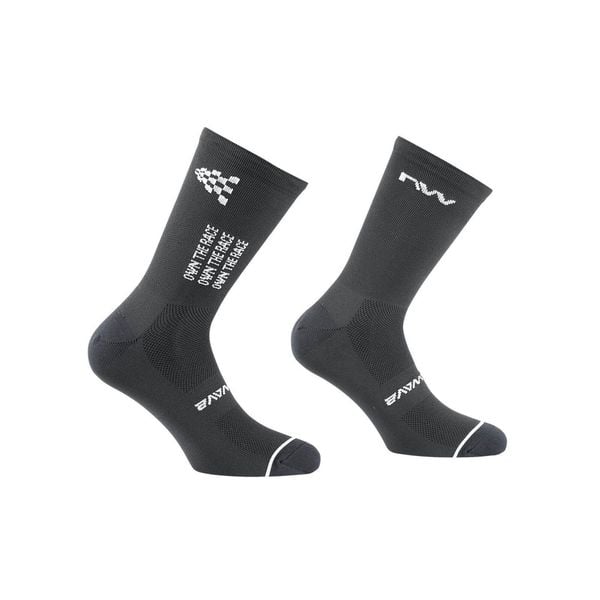 Skarpety rowerowe NORTHWAVE Own The Race Sock czarny. Czarne skarpetki damskie Northwave, bez wzorów. Za 39.00 zł.