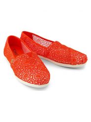TOMS Espadryle w kolorze czerwonym rozmiar: 37. Czerwone espadryle damskie Toms, bez wzorów, bez obcasa. Za 134.95 zł.