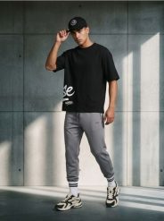 Spodnie sportowe jogger - szary. Szare spodnie sportowe męskie Sinsay. Za 49.99 zł.