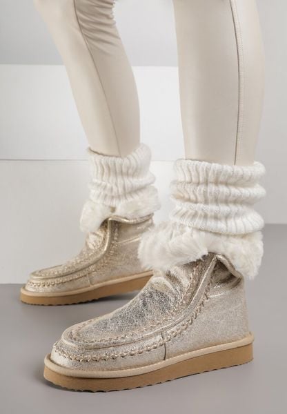 Złote Wsuwane Śniegowce z Futerkiem i Metalicznym Połyskiem Vetirena. Żółte śniegowce damskie Born2be, z dzianiny. Za 149.99 zł.