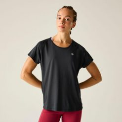 Damska koszulka z krótkim rękawem i okrągłym dekoltem Corral Active. Czarne t-shirty damskie Dare 2b, l, bez wzorów, z elastanu, bez kołnierzyka. Za 111.00 zł.