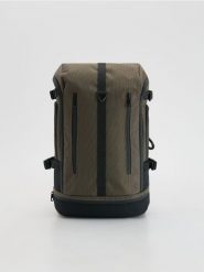 Wodoodporny plecak - jasny zielony. Zielone plecaki męskie Reserved, bez wzorów. Za 199.99 zł.