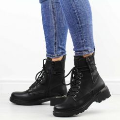 Czarne botki damskie zimowe Jezzi 4226. Czarne botki damskie Jezzi, na jesień, z jeansu, eleganckie, bez obcasa, bez zapięcia. Za 239.00 zł.