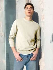 Sweter z okrągłym dekoltem - zielony. Zielone swetry męskie Sinsay, l, bez wzorów, bez kołnierzyka. Za 24.99 zł.