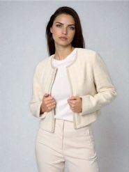 Żakiet z ozdobnymi perłami - kremowy. Białe marynarki i żakiety damskie Sinsay, l, bez wzorów. Za 69.99 zł.