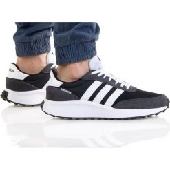 Buty adidas Run 70S GX3090 szare. Szare buty sportowe na co dzień męskie z gumy, bez zapięcia. Za 401.88 zł.