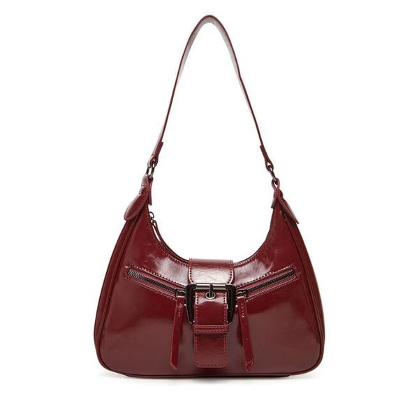 Torebka DeeZee. Czerwone torebki klasyczne damskie DeeZee, bez wzorów, bez dodatków. Za 119.99 zł.