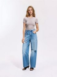 T-shirt slim fit - beżowy. Brązowe t-shirty damskie Reserved, l, bez wzorów, z dzianiny, bez kołnierzyka. Za 45.99 zł.