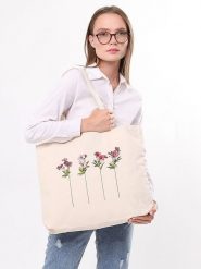 Lucky Bees Shopper bag w kolorze kremowym - 47 x 36 x 8 cm rozmiar: onesize. Białe shopper bag damskie Lucky Bees, bez wzorów, z bawełny, na ramię, bez dodatków. Za 91.95 zł.