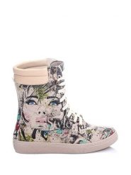 Streetfly Botki w kolorze beżowym ze wzorem rozmiar: 37. Brązowe botki damskie Streetfly, z materiału, bez obcasa, na platformie, bez zapięcia. Za 187.96 zł.