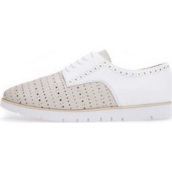 Geox półbuty damskie Kookean 41 białe. Białe półbuty damskie Geox, bez wzorów, eleganckie, bez obcasa. W wyprzedaży za 374.00 zł.