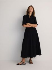 Sukienka maxi - czarny. Czarne sukienki damskie Reserved, l, bez wzorów, z bawełny, klasyczne, bez kołnierzyka, bez ramiączek, maxi. W wyprzedaży za 139.99 zł.