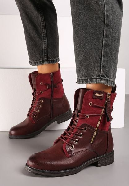 Czerwone Botki Workery z Łączonych Materiałów z Ozdobnym Suwakiem Debiora. Czerwone botki damskie Born2be, z jeansu, eleganckie, bez obcasa, na płaskiej podeszwie, bez zapięcia. Za 149.99 zł.