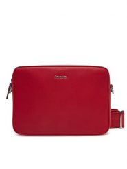 Calvin Klein Torebka Ck Must Small Camera Bag K60K613145 Czerwony. Czerwone listonoszki damskie CALVIN KLEIN, bez wzorów, ze skóry, bez dodatków. Za 259.99 zł.