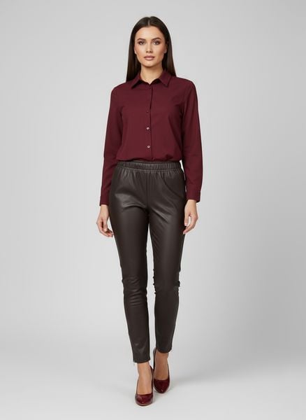 Eleganckie czekoladowe spodnie BengaMetallic04 7/8 o kroju slim fit PLUS SIZE XXL OVERSIZE JESIEŃ. Brązowe spódniczki damskie Moda Size Plus Iwanek, na jesień, plus size, bez wzorów, z elastanu, biznesowe, plus size, dopasowane. Za 199.90 zł.