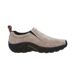 Buty do chodzenia męskie Merrell Jungle Moc. Brązowe buty sportowe na co dzień męskie MERRELL, z materiału, bez zapięcia, trekkingowe. Za 472.00 zł.