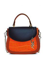 CXL by Christian Lacroix Skórzana torebka w kolorze granatowo-czerwonym - 23 x 20 x 11 cm rozmiar: onesize. Czerwone torebki klasyczne damskie CXL by Christian Lacroix, bez wzorów, z materiału, bez dodatków. Za 422.05 zł.