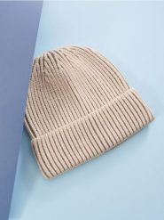 Czapka - beżowy. Brązowe czapki męskie Sinsay, bez wzorów, z materiału. Za 25.99 zł.
