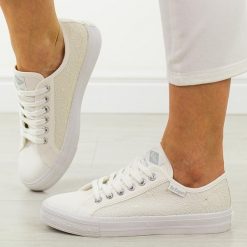 Białe trampki damskie Lee Cooper 3422. Białe trampki i tenisówki damskie Lee Cooper, bez wzorów, z jeansu. Za 159.00 zł.