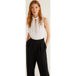 Mango - Kombinezon Blanca. Białe kombinezony damskie Mango, l, bez wzorów, z materiału, bez kołnierzyka, bez ramiączek. W wyprzedaży za 69.90 zł.