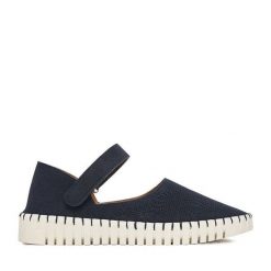 Półbuty Go Soft. Niebieskie półbuty damskie GO SOFT, bez wzorów, bez obcasa, na płaskiej podeszwie. Za 119.99 zł.