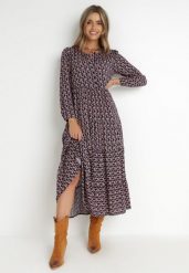 Granatowa Sukienka Kharaera. Niebieskie sukienki damskie Born2be, l, z aplikacjami, boho, bez kołnierzyka, bez ramiączek, maxi, rozkloszowane. W wyprzedaży za 79.99 zł.