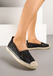 Czarne Espadryle z Ażurową Cholewką i Plecionką Odine. Czarne espadryle damskie Born2be, w ażurowe wzory, bez obcasa. Za 99.99 zł.