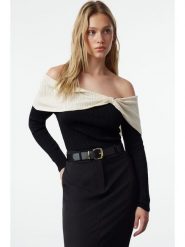 Trendyol Sweter w kolorze czarno-kremowym rozmiar: L. Czarne swetry klasyczne damskie Trendyol, l, bez kołnierzyka. Za 65.99 zł.