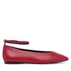 Baleriny Tamaris. Czerwone baleriny damskie Tamaris, bez wzorów, bez obcasa. Za 199.99 zł.