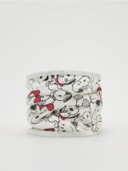 Komin z nadrukiem Snoopy - biały. Białe szaliki dziecięce Reserved, z bawełny, bez ramiączek. W wyprzedaży za 9.99 zł.