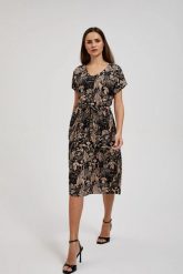 Taliowana sukienka w kwiaty czarna. Czarne sukienki damskie MOODO, s, bez wzorów, bez kołnierzyka, bez ramiączek. W wyprzedaży za 139.99 zł.